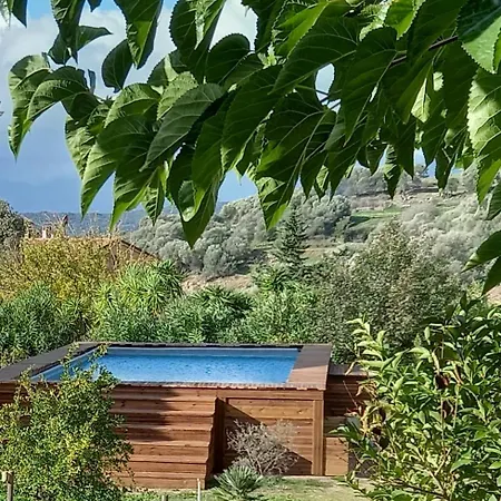 U Mandarinu בית נופש